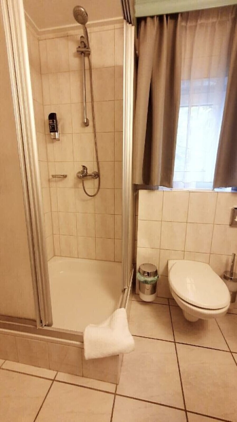 Tweepersoonskamer met eigen badkamer