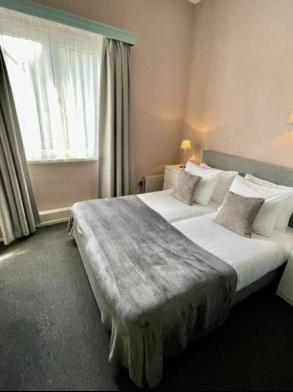 Tweepersoonskamer met eigen badkamer
